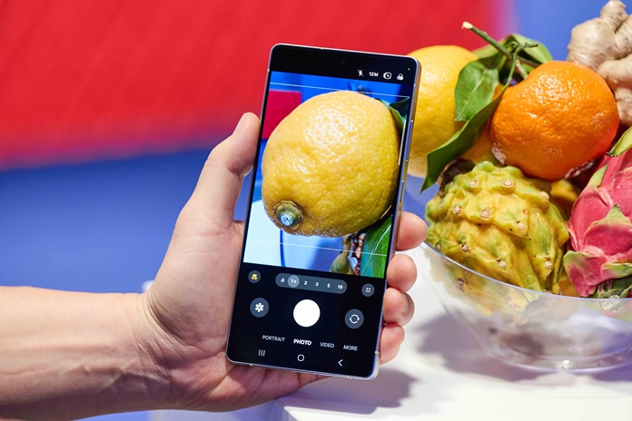 Iliustracinė nuotrauka su Samsung Galaxy S25 Ultra.